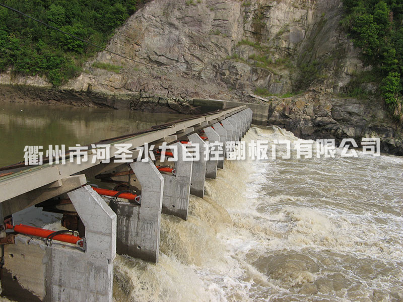 翻板闸门液压改造-04